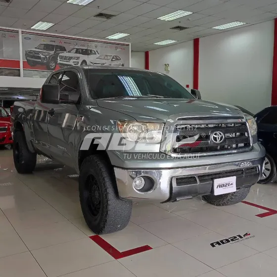 Toyota Tundra .