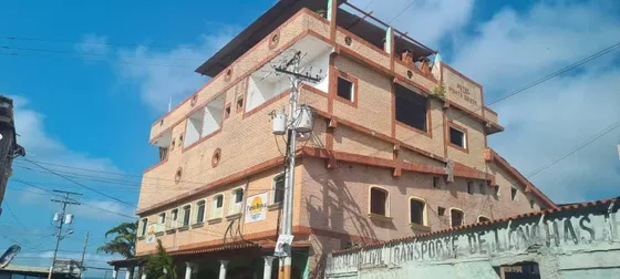 En Venta Hotel En Tucacas Falcon. 1829 Inmobiliaria Maggi.
