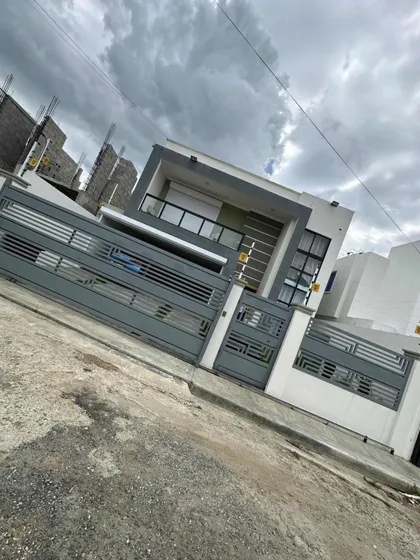 Estupenda Casa Moderna De Venta En San Cristóbal