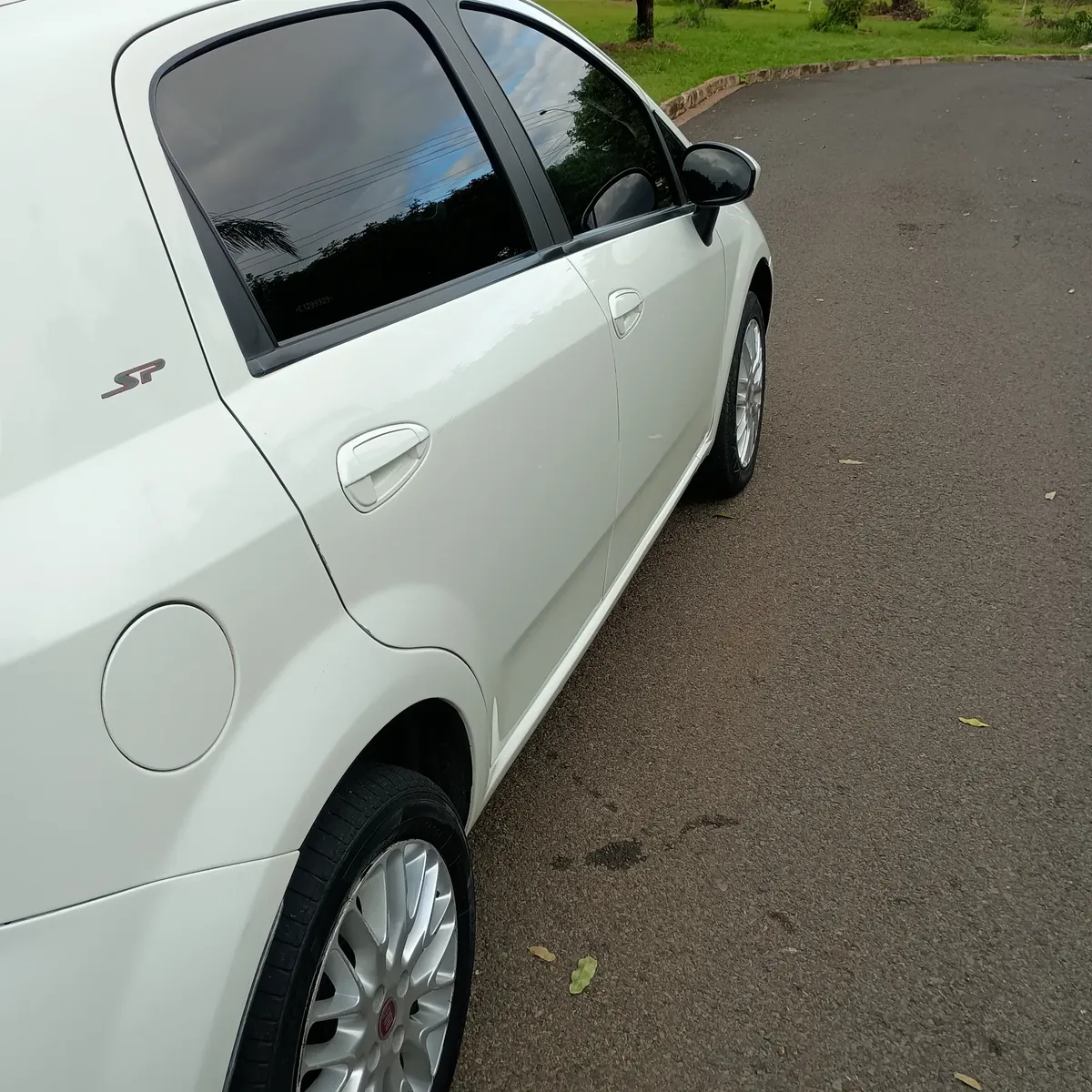 Fiat Punto 2014 1.6 16v Essence Sp Flex 5p — foto 3