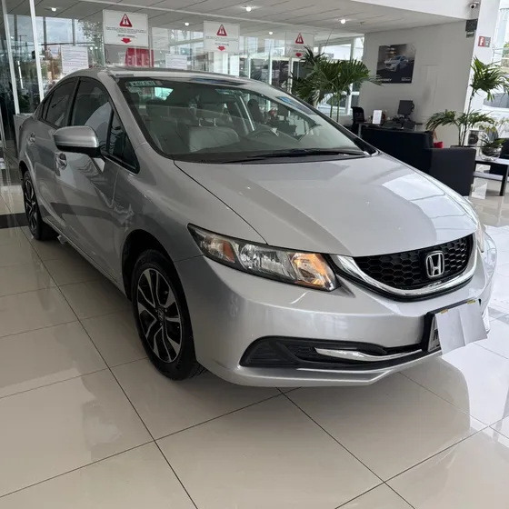 Honda Civic 1.8 Lx Sedan L4 . At