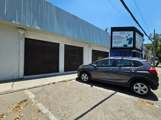 Increible Oportunidad En Patronato : Local 700 Mt2