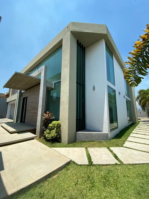Vendo Casa En Urbanizacion Altos De Guataparo Valencia 