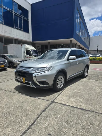 Mitsubishi Outlander Kaiteki 2.4 Full