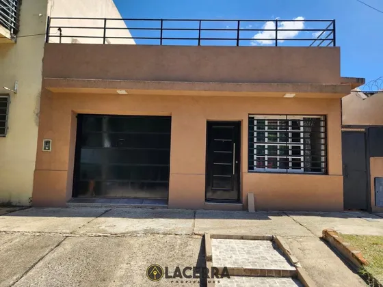 Venta De Casa Sobre Lote Propio Con Pileta!! San Andres!