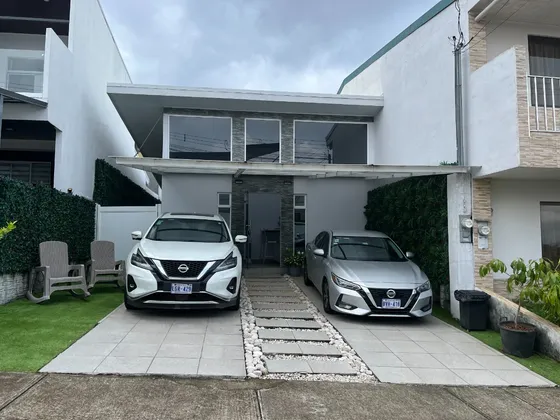 Vendo Casa Tipo Apartamento En Condominio Terrafe, San Francisco Heredia, Moderna Con Acabados De Alta Gama, Muy Iluminada Y Ventilada