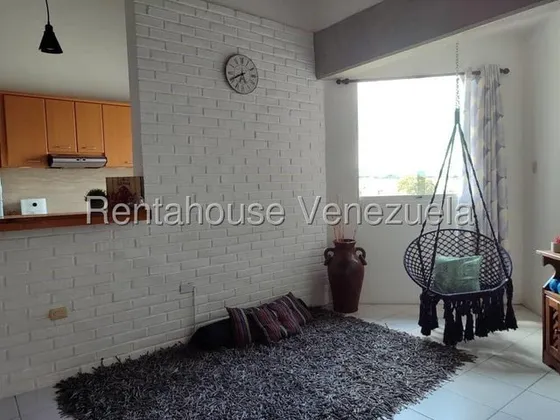 Mayra Lara Rah Vende Acogedor Apartamento En Res. San Diego, Cabudare, 2 Habitaciones, 2 Baños, 2 P/e, Bella Cocina Empotrada, Maletero, Vigilancia Privada