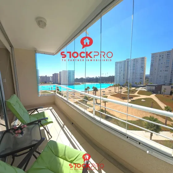 Venta Amplio Departamento En Algarrobo Con Estacionamiento