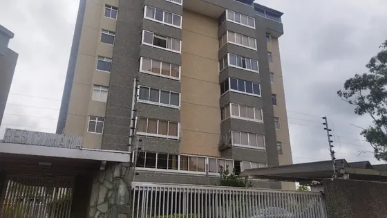 Ss: Vende Apartamento 26-19229 En La Urbina De 213 M2, 4h/4b/1pe