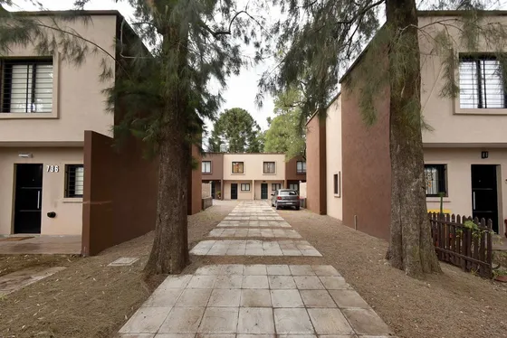 Venta Duplex 3 Amb.  Apto Credito-ituzaingo Sur