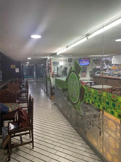 Fondo De Comercio Con Expendio De Licores