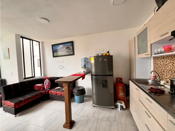 Se Vende  Hermoso Apartamento En Segundo Piso 