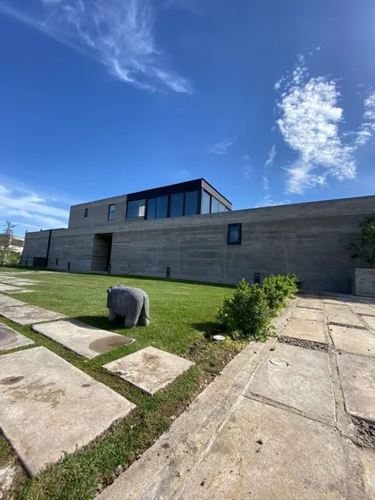 Espectacular Casa Moderna En Condominio Las Viñas