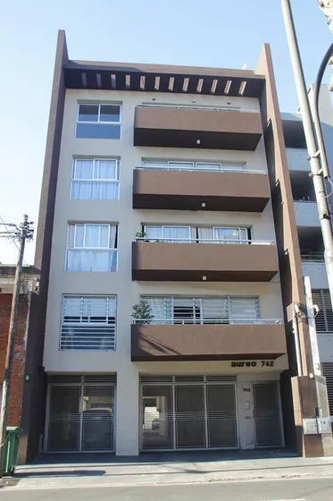 Cochera - S.fer.-libert./rio