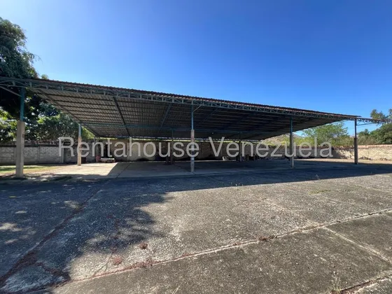 Mepm. Casa En Venta Zona Industrial Los Tanques 25-16001