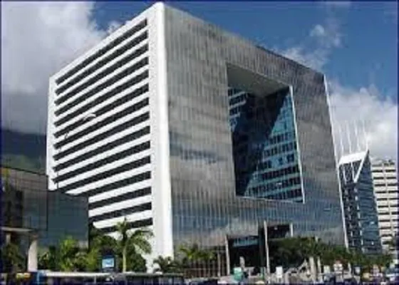 Oficina Comercial ( Amoblada ) Alquiler Los Palos Grandes ( Parque Cristal)  Mls-25-22206