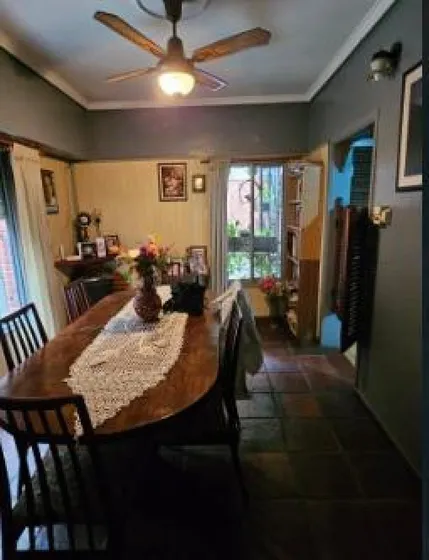 Casa En Venta - 2 Dormitorios 1 Baño - 220mts2 - Lanús