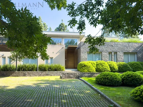 Venta Casa 4 Dormitorios En La Volanta, Pilara