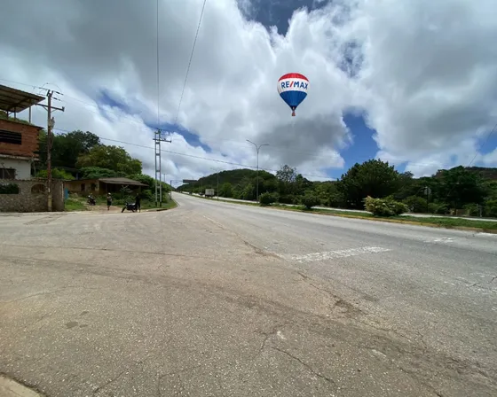 Re/max 2 Mil Vende Tres Lotes De Terreno De Tierras Muy Fértiles, Perfectas Para Construir La Casa De Tus Sueños, Isla De Margarita, Nueva Esparta