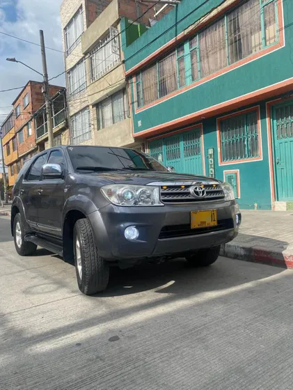 Toyota Fortuner 2.7l 4x4