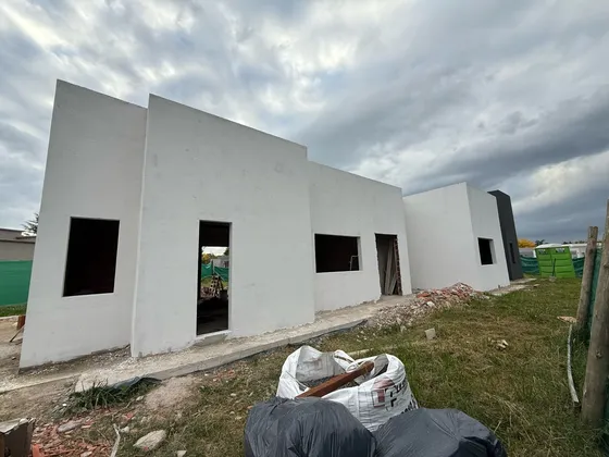 Casa En Venta 4 Ambientes Solar De Álvarez