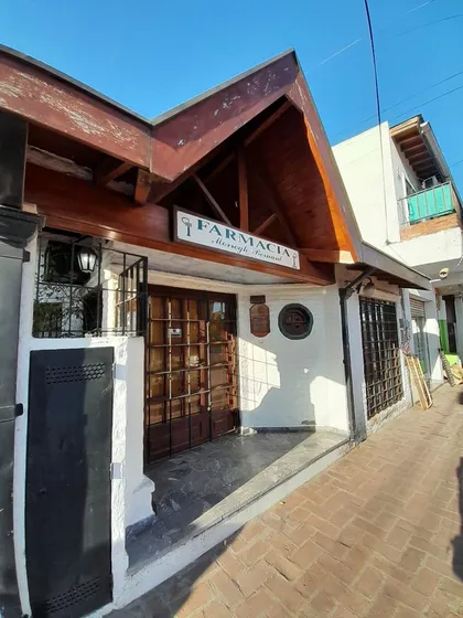  Local Comercial + Casa Al Frente + Casa Al Fondo