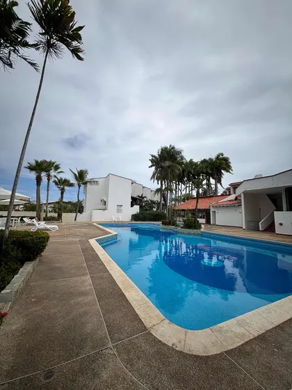 Lindo Town House En Alquiler Vacacional Ubicado En Pampatar