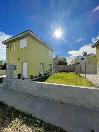 Casa En Barrio Covicup Con Entrada Para Vehiculo