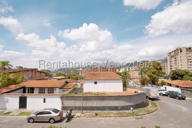 Hermosa Casa En Calle Cerrada Con Vigilancia En Venta En La Boyera Yf