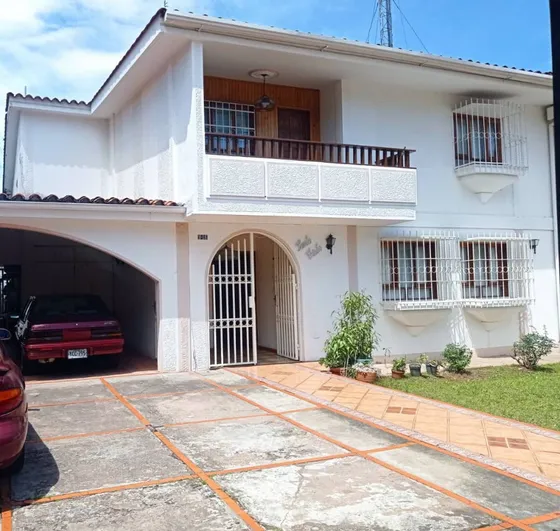 Ms Casa En Av 19 De Abril Cerca De Farmatodo