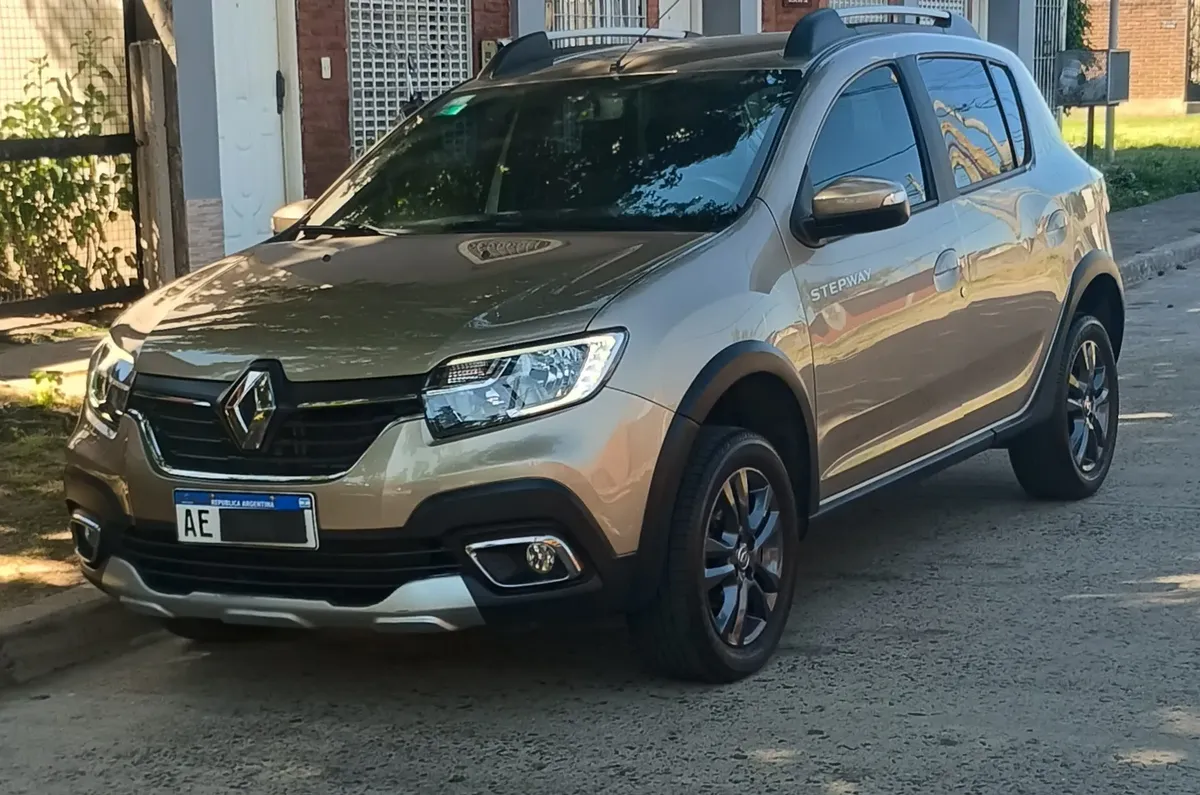 Renault Stepway Intens Cvt 1.6