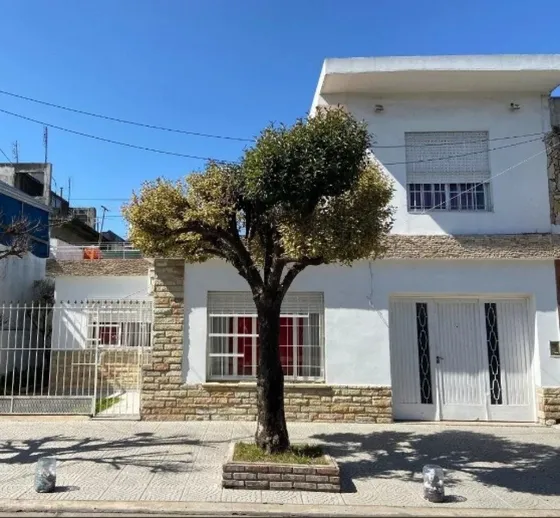 Oportunidad Venta Casa 4 Ambientes Isidro Casanova 