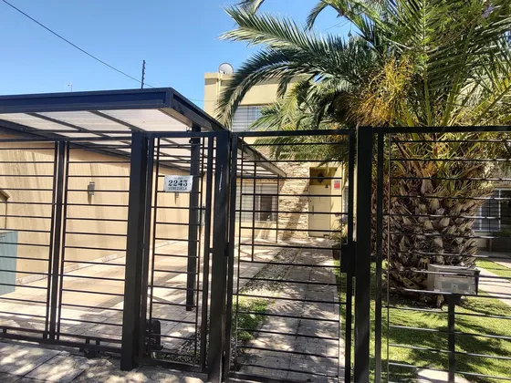 Venta De Dúplex 5 Ambientes Ituzaingó Norte