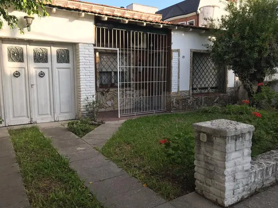 Casa En Venta Terreno 10 X 37 - Villa Luzuriaga