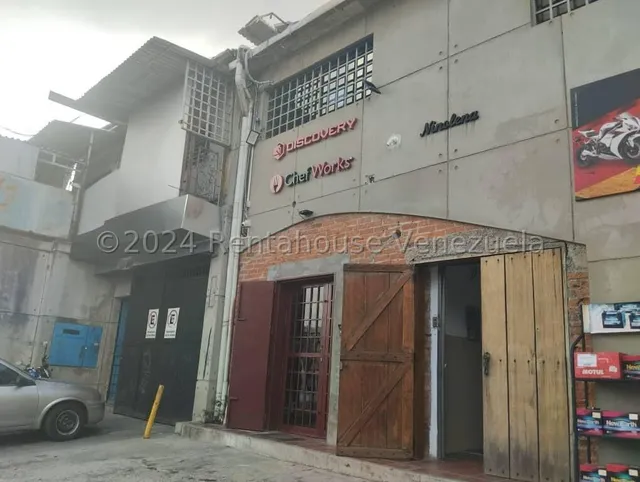 Local En Alquiler En Chacao Calle El Saman Ideal Para Venta De Repuesto Autoperiquito Reposteria Tienda Al Detal 25-3126
