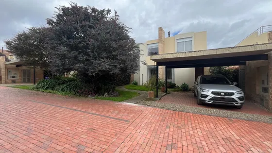 Se Vende Hermosa Casa Campestre En El Exclusivo Sector De Vivenza, Chía (18869).