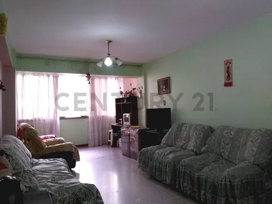 Vivir En La Candelaria Zona Emblemática Con Mucha Tradición