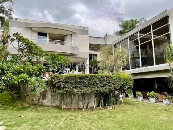 Casa En Venta Los Chorros Mls #24-4385