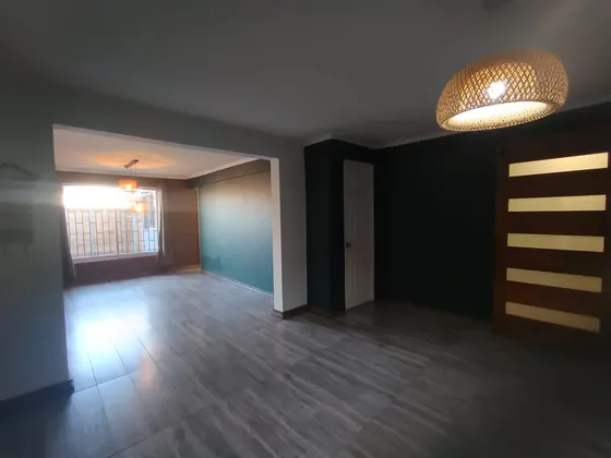 Linda Casa Remodelada, Calle Norte, Metro Vivaceta.