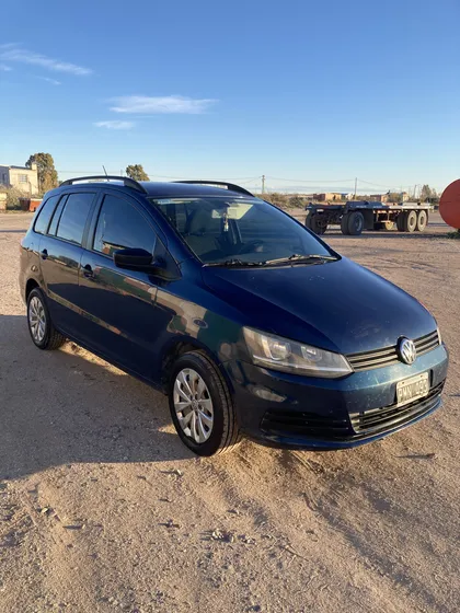 Volkswagen Suran 1.6 Comfortline 101cv