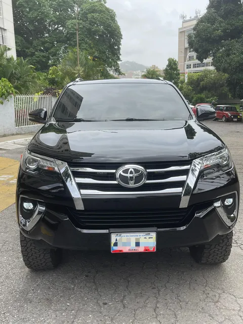 Toyota Fortuner Dubai Vx.r. Vx.r