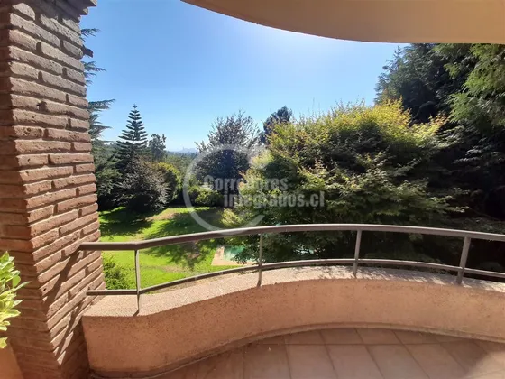 Casa En Venta De 4 Dorm. En Las Condes
