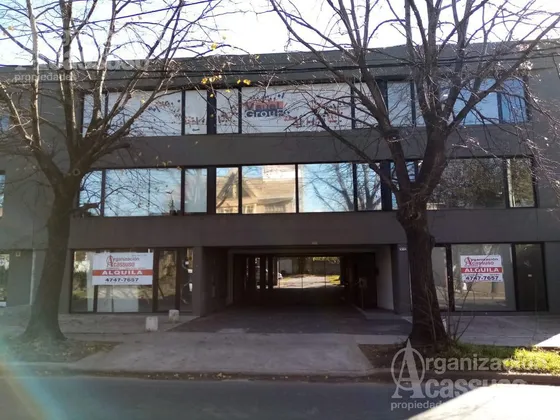 Lomas De San Isidro - Oficina Venta