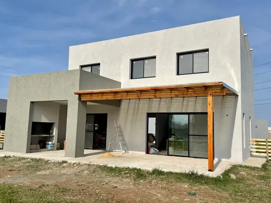 Casa En Construcción En Cub De Campo Manuel Belgrano