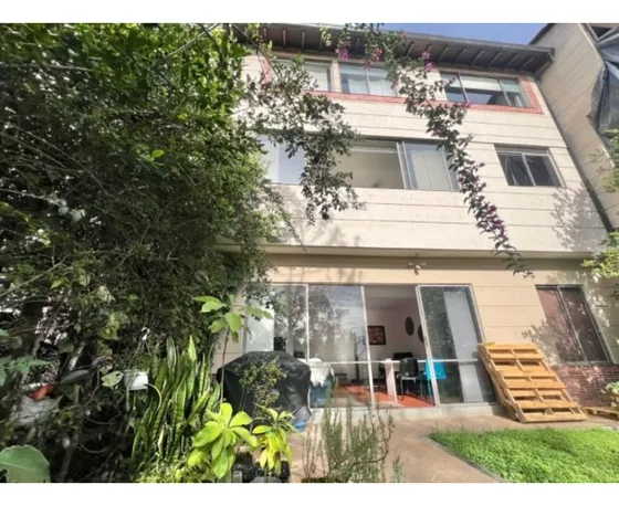 Rhbr-14888 (casa) 3 Niveles (envigado, Loma Del Chocho)