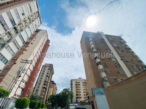 En Alquiler Espacio Comercial Para Tu Oficina, Spa O Consultorio En La Zona De Calicanto De Mcy   #25-23512 Rm