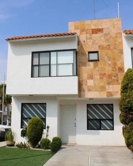 Casa En Venta En Zona De Corregidora, Qro. Cymo