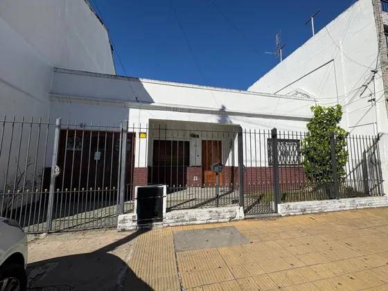 Alquiler Comercial O Profesional De Casa Sobre Lote En Centro De San Justo