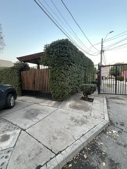 Venta Casa Esquina Para Uso Habitacional O Comercial Maipu