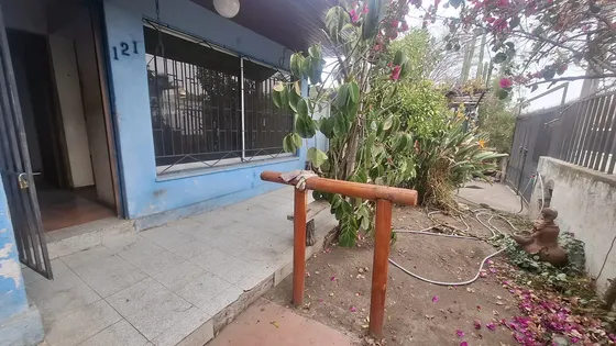 Casa En Venta Peñaflor En Pasaje Cerrado.